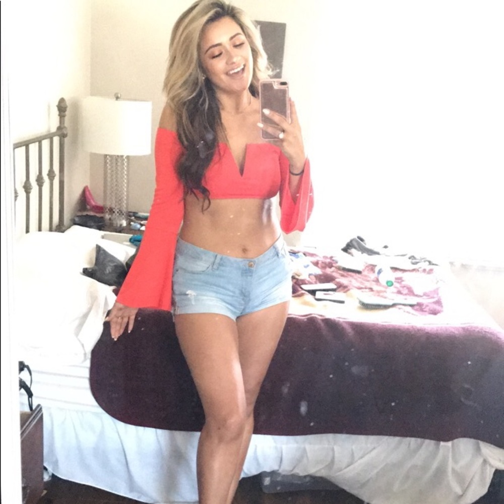 Coral off the shoulder crop top - Picture 1 of 2